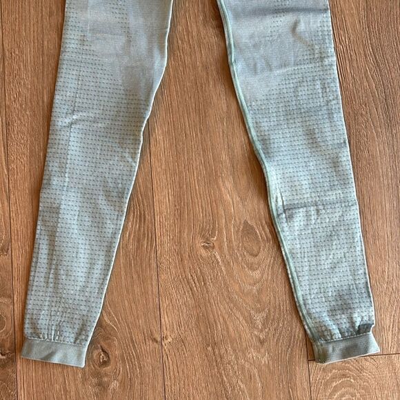 NWOT GYMSHARK LIGHT BLUE LEGGINGS SIZE XS - Picture 3 of 6